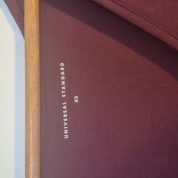 Universal Standard Iconic Geneva V-Neck Asymmetrical Dress Jam - Size XS /10-12 - Picture 5 of 7